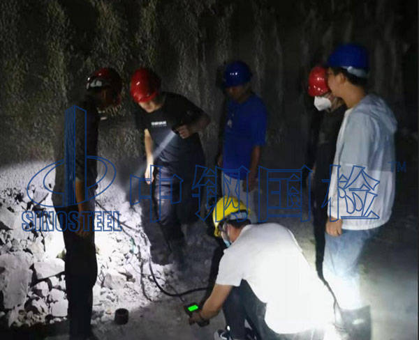 锚杆抗拔试验现场